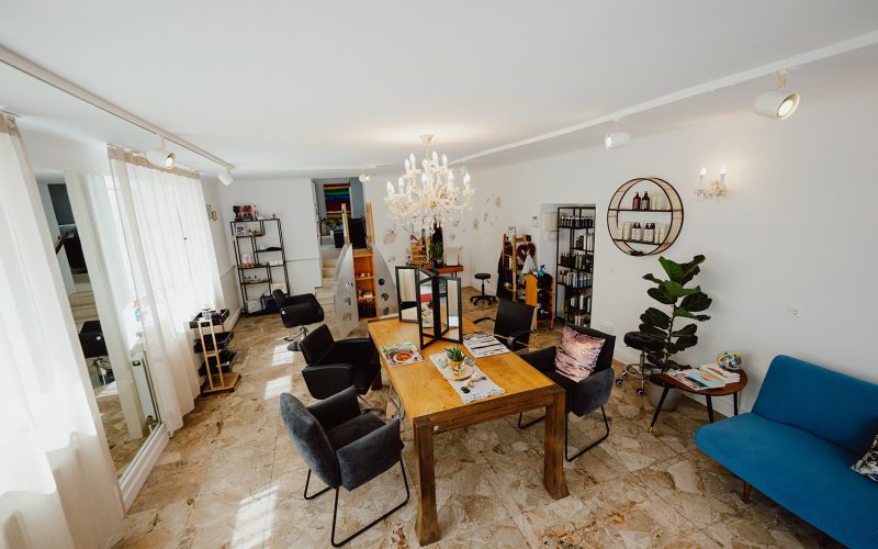 Friseurstudio, Haar im Glück